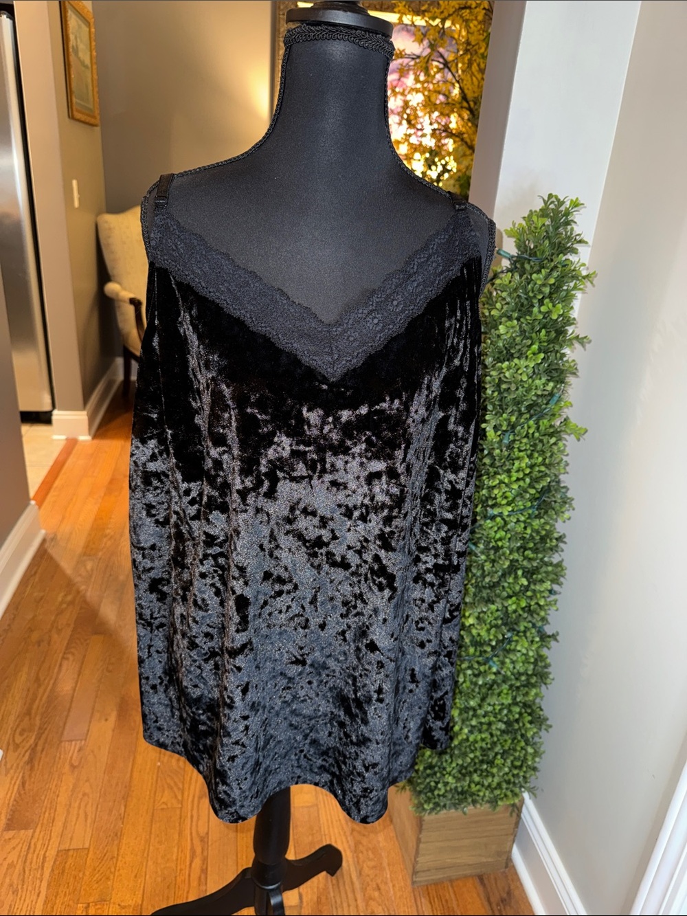 Cacique Black Velvet Camisole with Lace Trim NWOT - Size 22/24